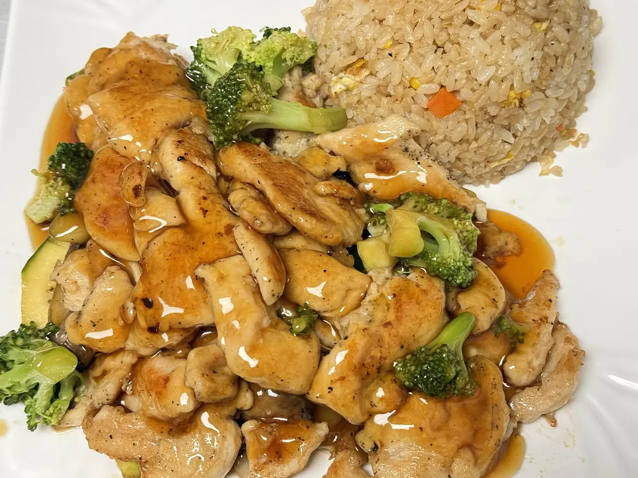 Chicken Stir-Fried with Broccoli at Hikari Sushi Japanese Restaurant in Belvidere